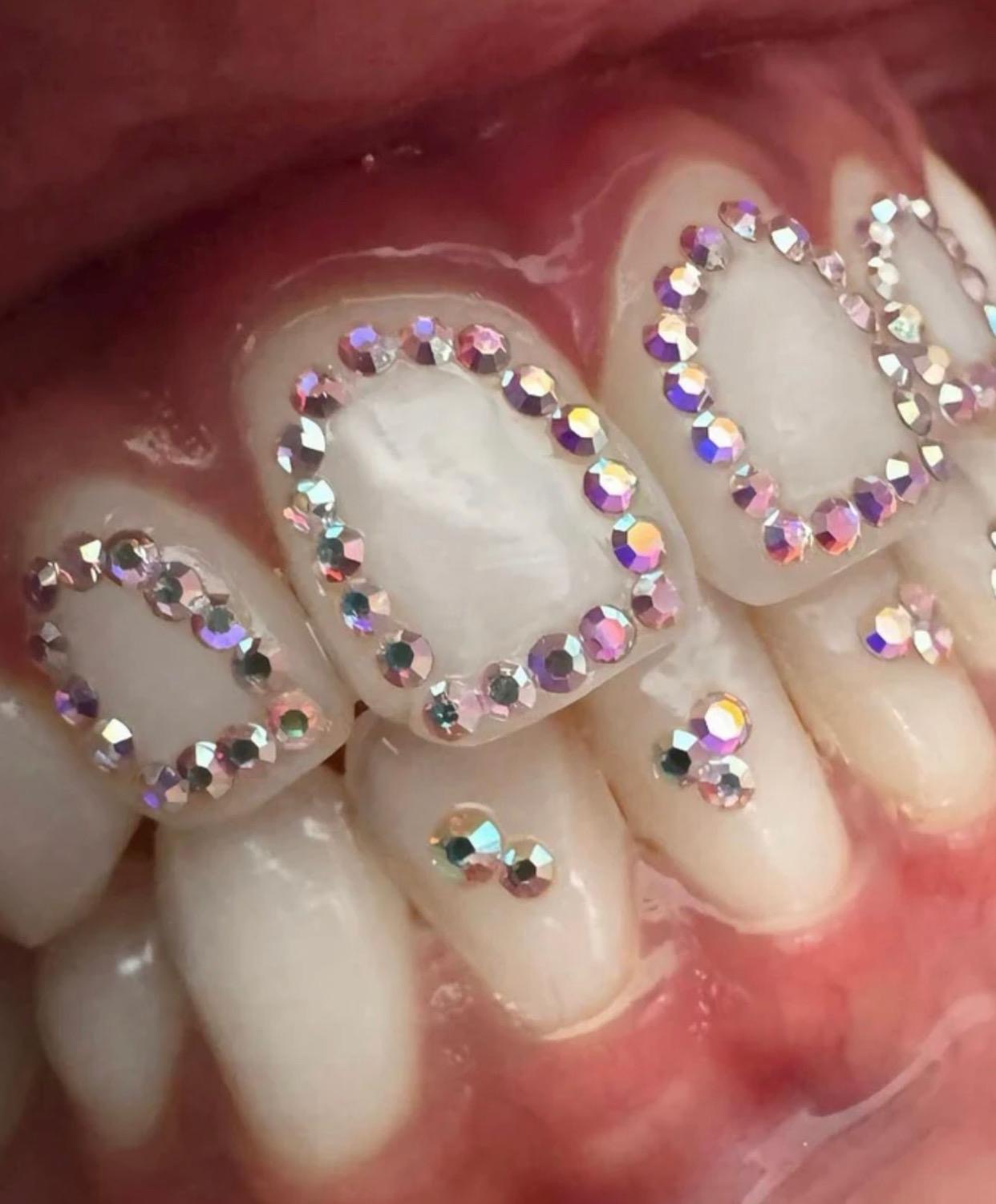 100pcs Mix Tooth Gem Swarovski® Wheel Mix AB Crystal ss3, ss4, ss6, ss8 Lead free Non hotfix foiled Rhinestone Flatback ref: 2058