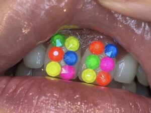 100pcs Swarovski® Mix Colour Electric Ignite Neon non hotfix ss7 (2.2mm) Rhinestones Flatbacks 2058