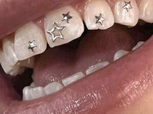 5pcs + 5pcs  Tooth Gem 5pcs 3mm Silver plated Rounded star & 5pcs  Hollow star 5mm Flatback