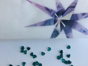 10pcs Tooth Gems Preciosa®  Emerald Crystal Heart  3mm Lead-Free Crystal Gems Non hotfix foiled Austrian Rhinestones Flatbacks