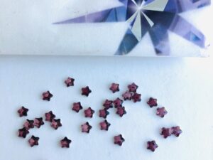 10pcs Tooth Gems Preciosa® Burgundy MINI STAR Star 4mm Lead-Free Gems Non hotfix foiled Austrian Rhinestones Flatbacks
