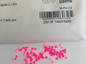 30pcs  Swarovski® Electric Pink Ignite Neon non hotfix  ss7 Rhinestones Flatbacks 2058