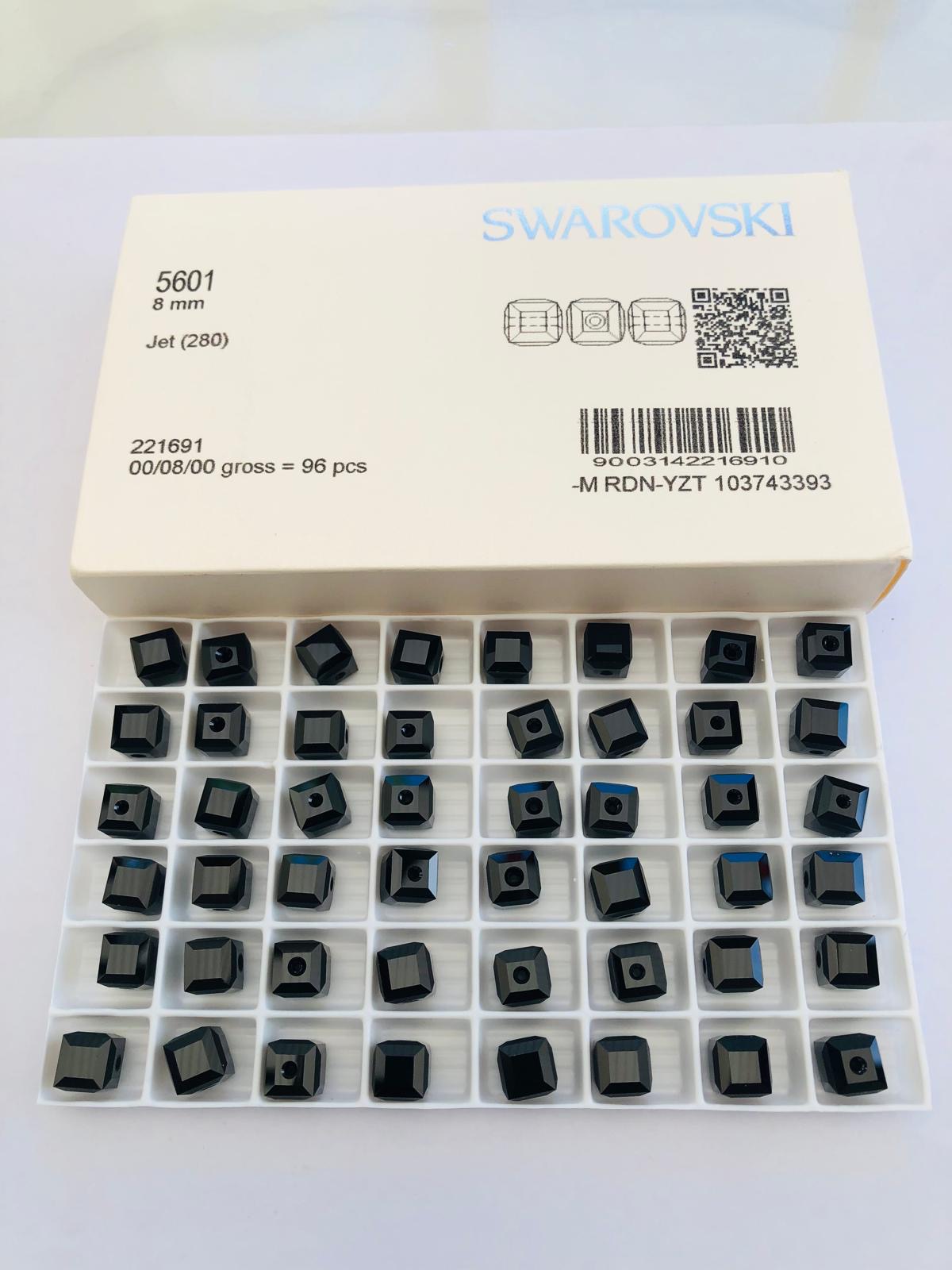 10pcs Swarovski® 8mm Jet Black Cubic Beads ref: 5601