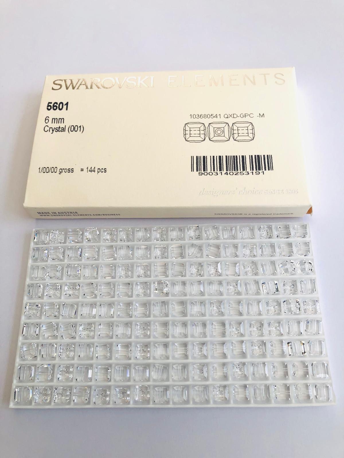 10pcs Swarovski® 6mm Crystal  Cubic Beads ref: 5601