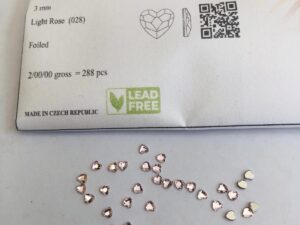 10pcs Tooth Gems Rubyscraft® 3mm Light Rose Czech Heart Lead-Free Crystal Gems Non hotfix foiled Rhinestones Flatbacks