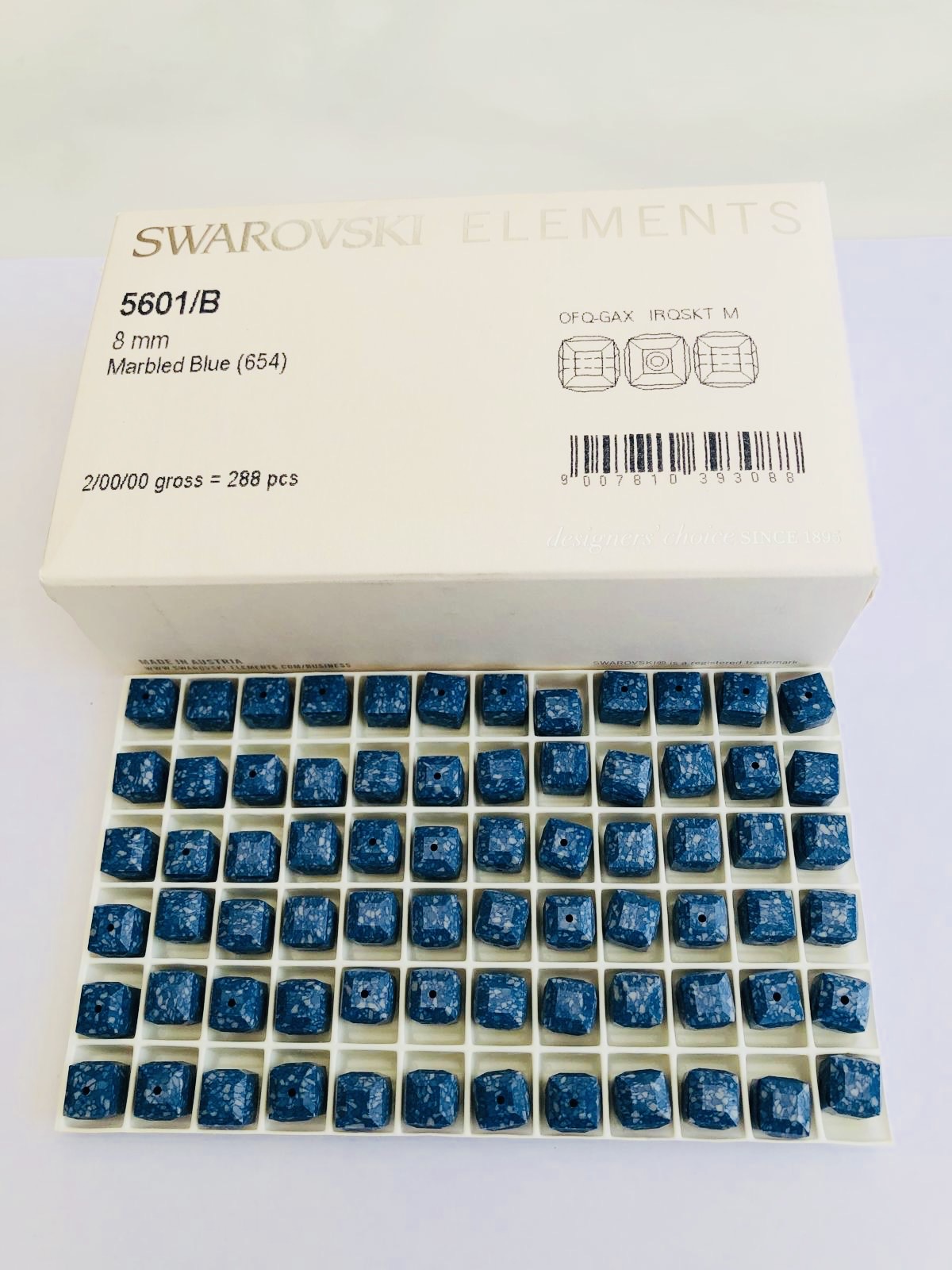 20pcs Swarovski® 8mm Marbled Blue Cubic Beads ref: 5601/B