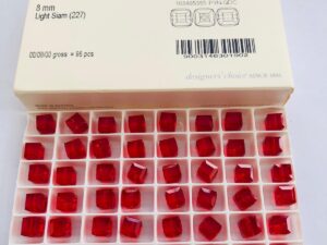 10pcs Swarovski® 8mm Light siam Cubic Beads ref: 5601