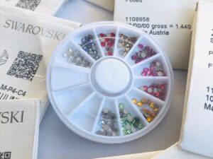 Alternative view of Tooth Gem Assorted Lead Free Swarovski® Wheel Mix 100pcs - ss9 - 10 Colour mix non hotfix ref: 2058